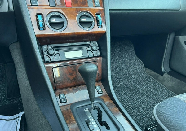Mercedes-Benz Klasa E cena 79900 przebieg: 241000, rok produkcji 1995 z Wołomin małe 352